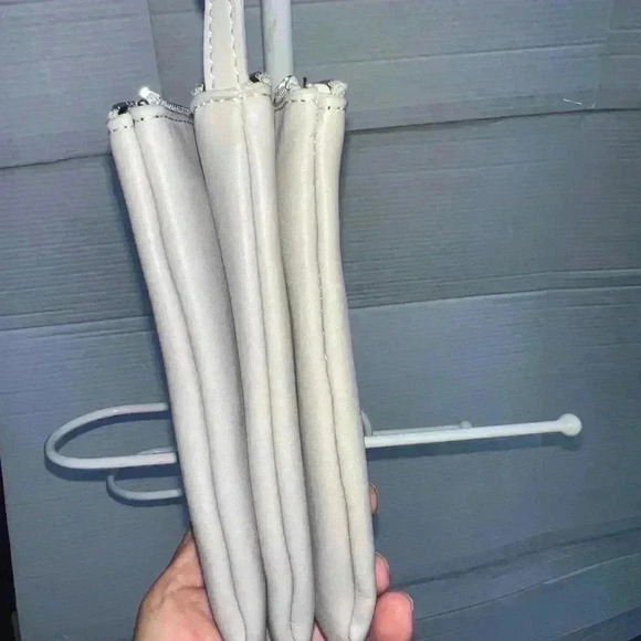 Urban Expressions Crossbody Bag - Picture 4 of 6